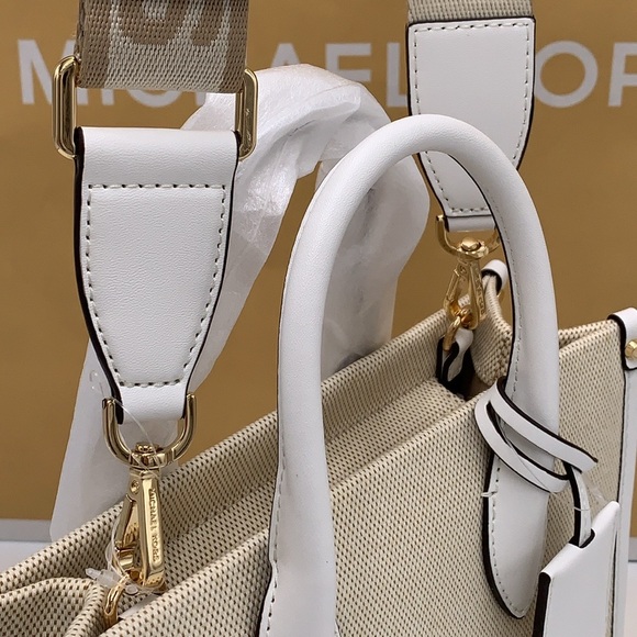 Michael Kors Mirella Sm Shopper Top Zip Logo Crossbody XBODY Bag MK
Optic White - Picture 13 of 16